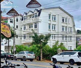 BĐS 055 - Bán khách sạn 3 sao mới xây gần trung tâm Đà Lạt 
